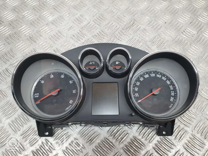 Opel Zafira C Speedometer (instrument cluster) 13442454