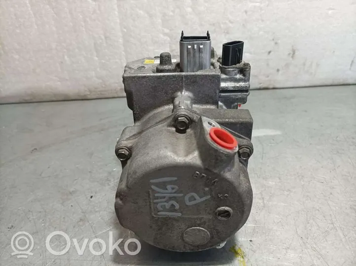 Lexus IS III XE30 Ilmastointilaitteen kompressorin pumppu (A/C) 0422000464