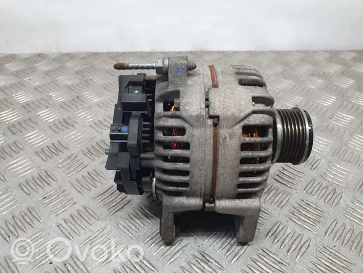 Renault Clio III Generatore/alternatore 8200660033