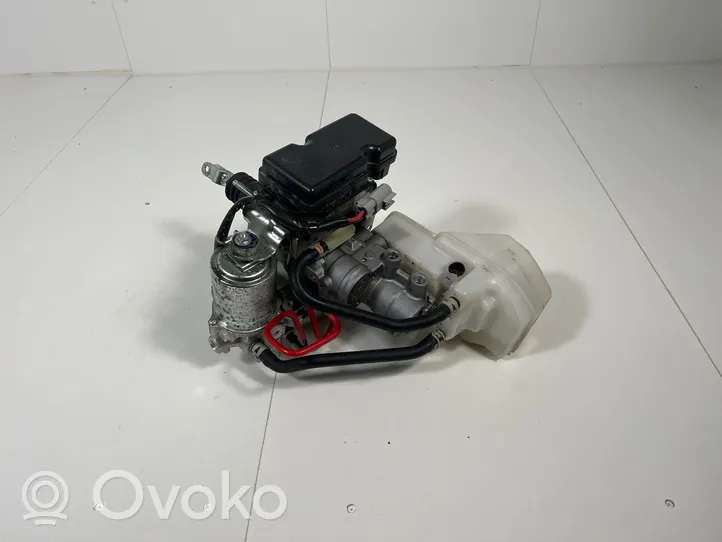 Toyota RAV 4 (XA50) ABS-pumppu 4720042G00