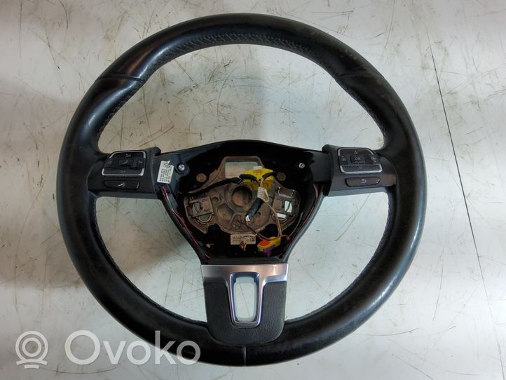 Volkswagen PASSAT CC Steering wheel 