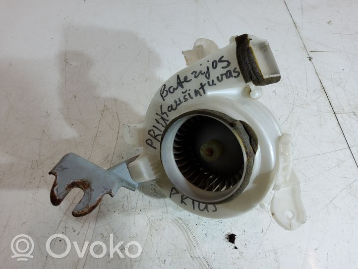 Toyota Prius (NHW20) Pečiuko ventiliatorius/ putikas 8713047070