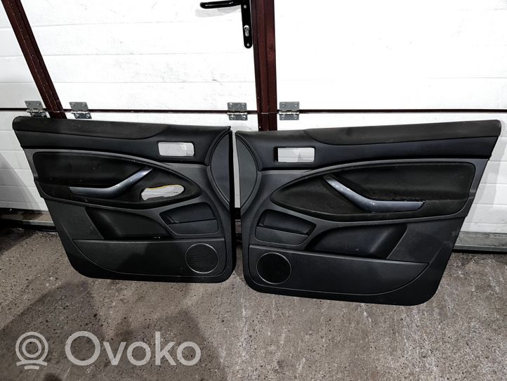 Ford Kuga I Set di rivestimento sedili e portiere 