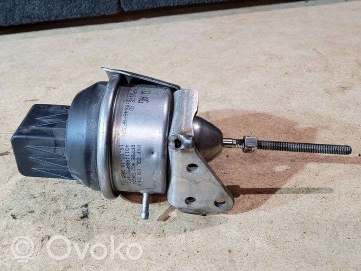 Volkswagen PASSAT B6 Cześć układu próżniowego turbosprężarki 03L198716A