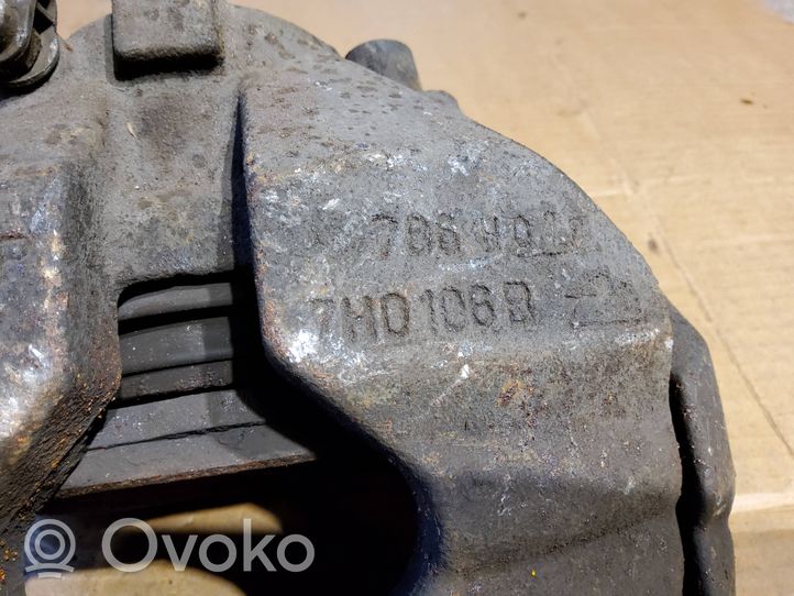 Volkswagen Multivan T5 Front brake caliper 7h0106b