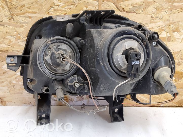 Renault Clio II Faro/fanale 2061938