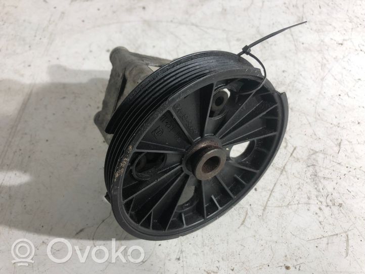 Volvo XC70 Power steering pump 30741122