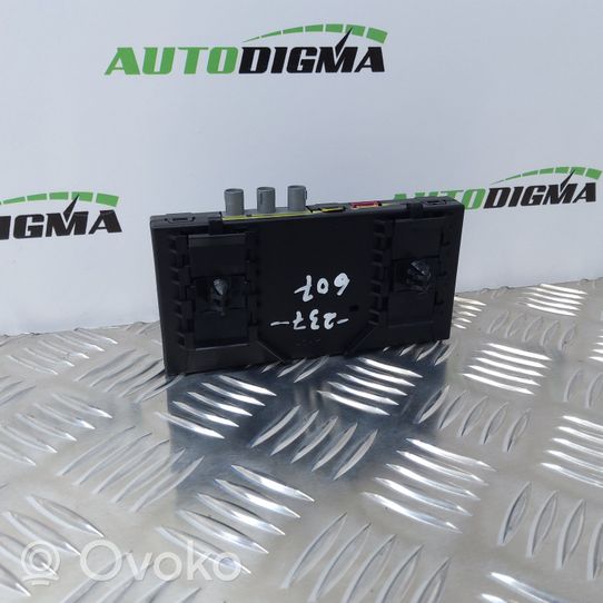 Peugeot 607 Antenos stiprintuvas 9655888380