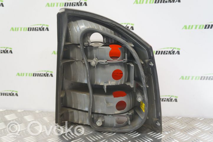 Opel Vectra C Rear/tail lights 13131000