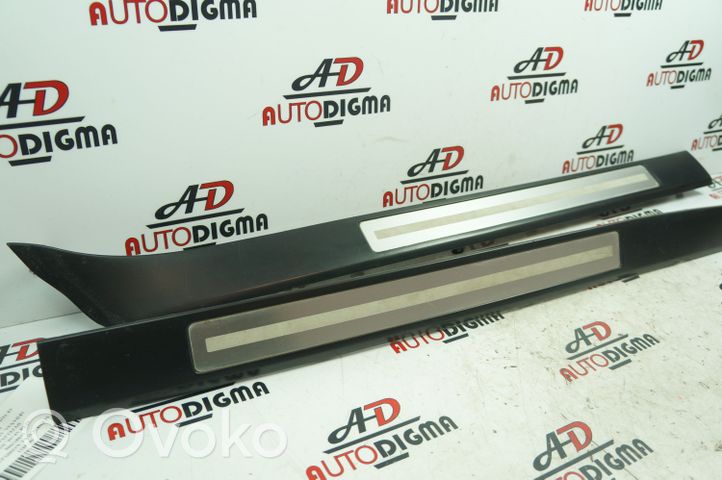 Audi A8 S8 D3 4E Copertura del rivestimento del sottoporta posteriore 4E0853996