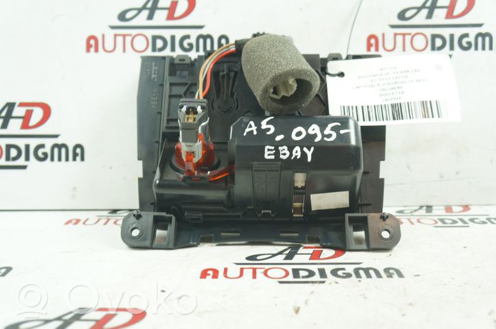 Audi A5 8T 8F Popielniczka przednia tunelu środkowego 8K0857965