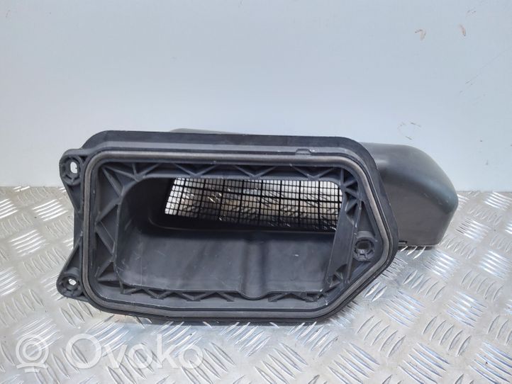 Audi RS7 C7 Air intake duct part 4G1819904A