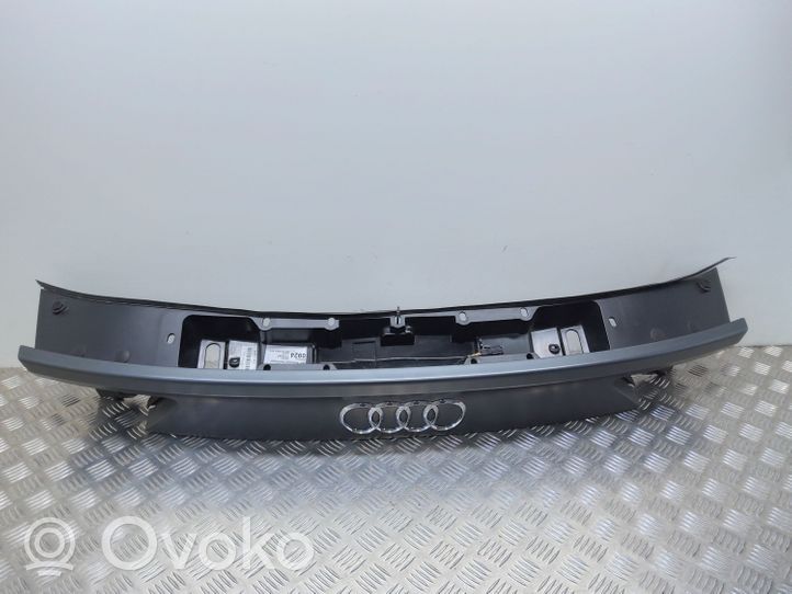 Audi RS7 C7 Poszycie / Tapicerka tylnej klapy bagażnika 4G8827086K