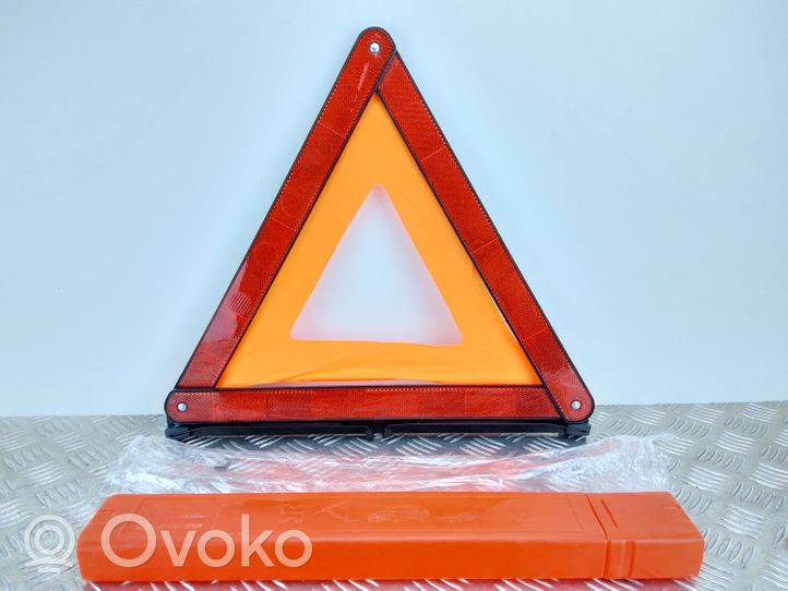 Toyota Proace Segnale di avvertimento di emergenza 27R033954