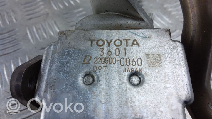 Toyota RAV 4 (XA40) Refroidisseur de vanne EGR 2205000060