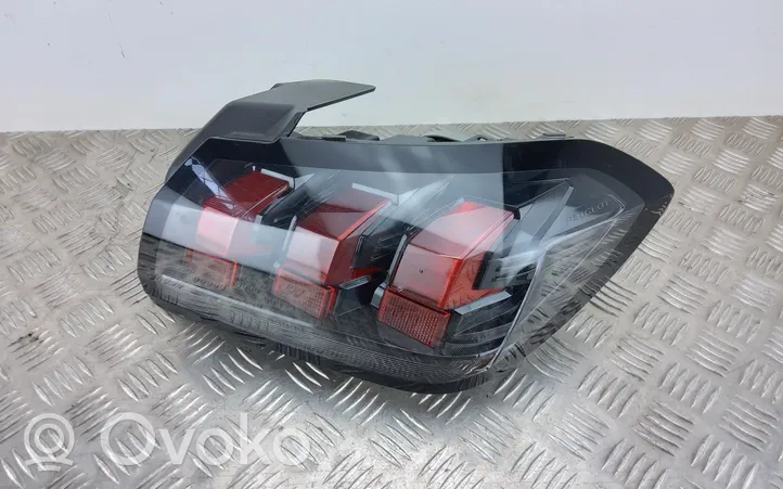 Peugeot 208 Lampa tylna 9823216580