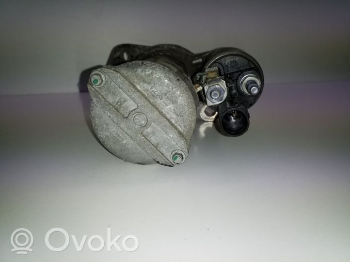 Volkswagen Jetta VI Starter motor 02M911024