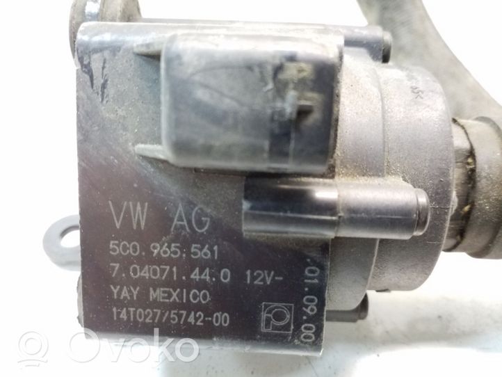 Volkswagen Jetta VI Pompa elettrica dell’acqua/del refrigerante ausiliaria 5C0965561