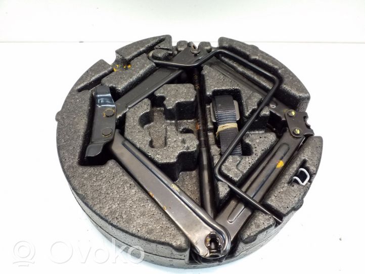 Opel Astra J Set di attrezzi 13323032