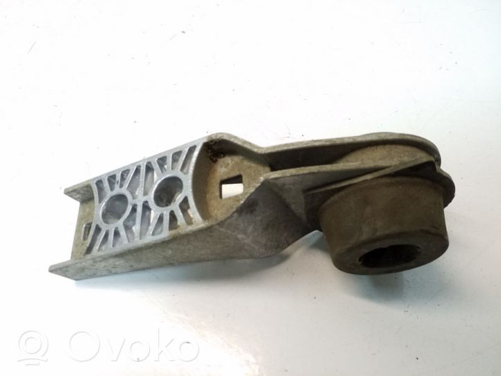 Ford Fusion II Support / crochet de silencieux d'échappement 68210061AA