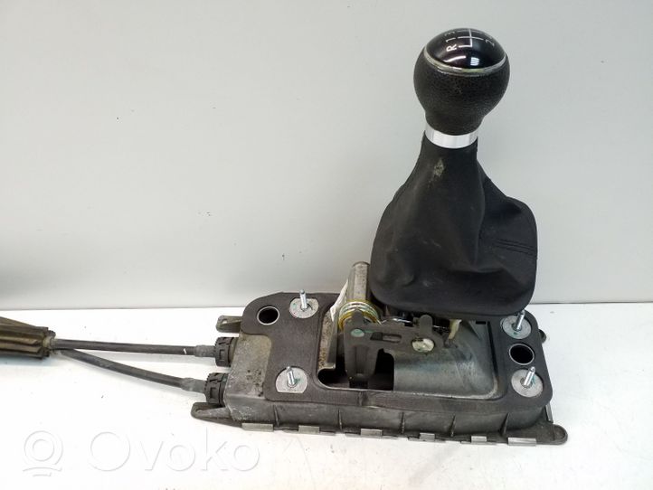 Volkswagen Jetta VI Gear selector/shifter (interior) 1K0711049CB