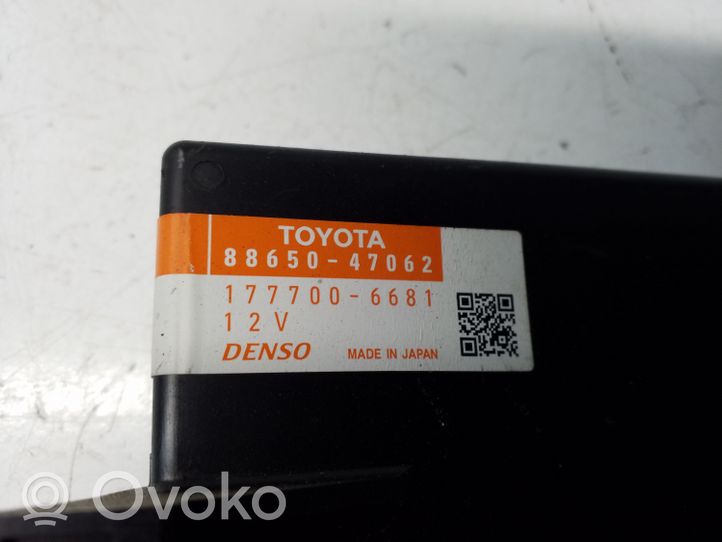 Toyota Prius (XW30) Unidad de control de la calefacción/aire acondicionado 1777006681