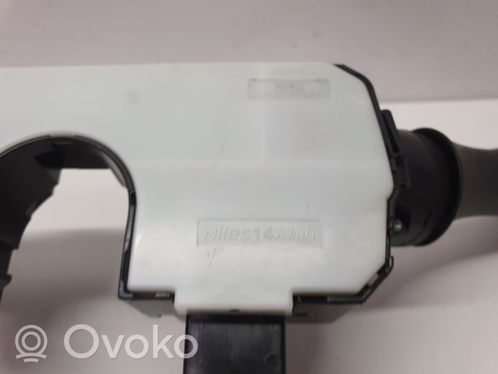 Nissan Juke I F15 Leva/interruttore dell’indicatore di direzione e tergicristallo 15415SD