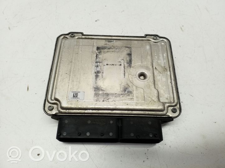 Chevrolet Captiva Sterownik / Moduł ECU 0281016588