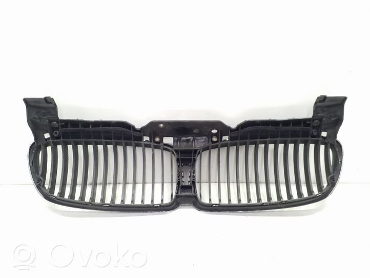 BMW 7 E65 E66 Griglia superiore del radiatore paraurti anteriore 10627110