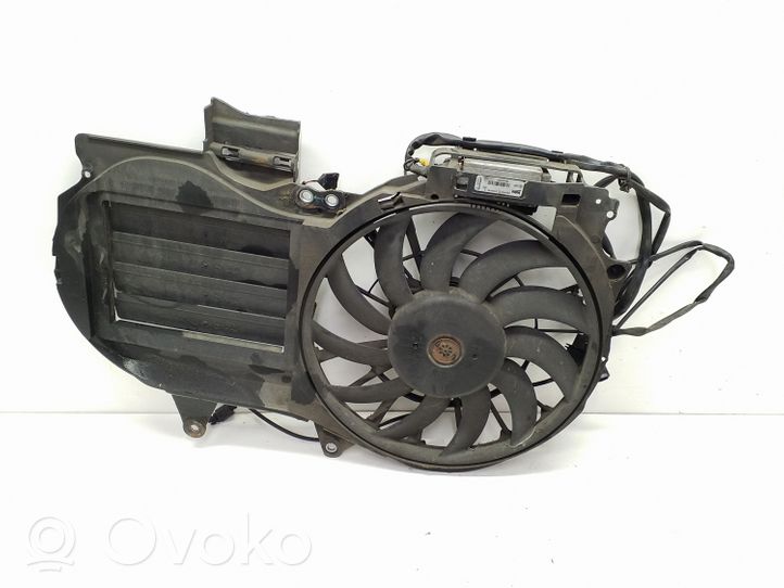 Audi A4 S4 B7 8E 8H Convogliatore ventilatore raffreddamento del radiatore 8E0121205AL
