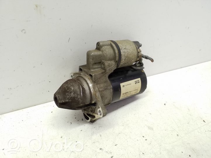 Opel Meriva B Starter motor 55578921