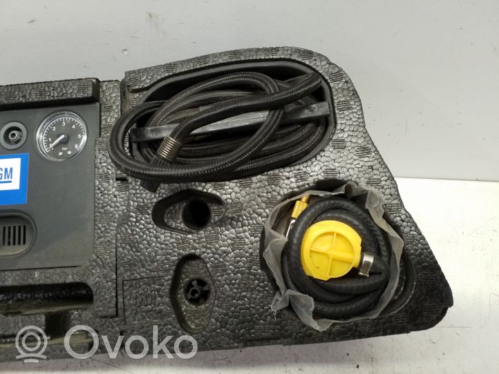 Opel Meriva B Compressore pneumatico 13236659