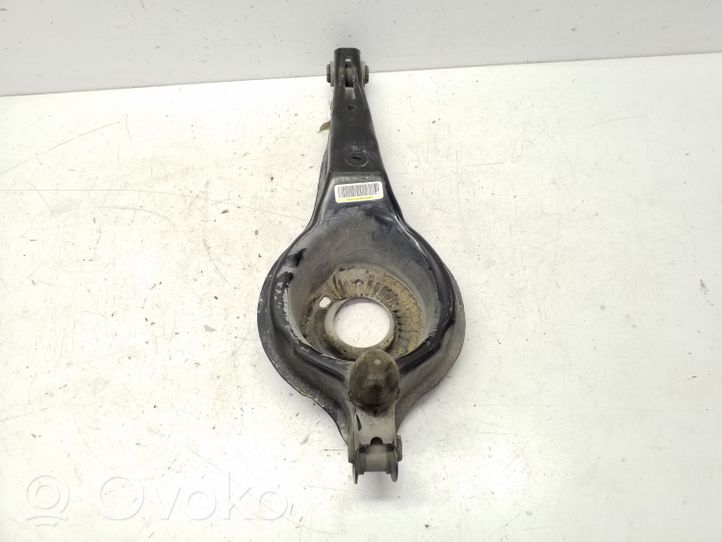 Ford Focus Triangle bras de suspension supérieur arrière BV615K652ANF