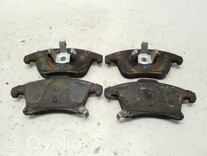 Ford Mondeo MK V Plaquettes de frein avant 