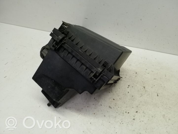Ford Mondeo MK V Oro filtro dėžė DS739A600AC