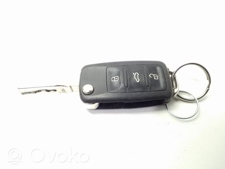 Volkswagen Jetta VI Chiave/comando di accensione 5K0837262AE