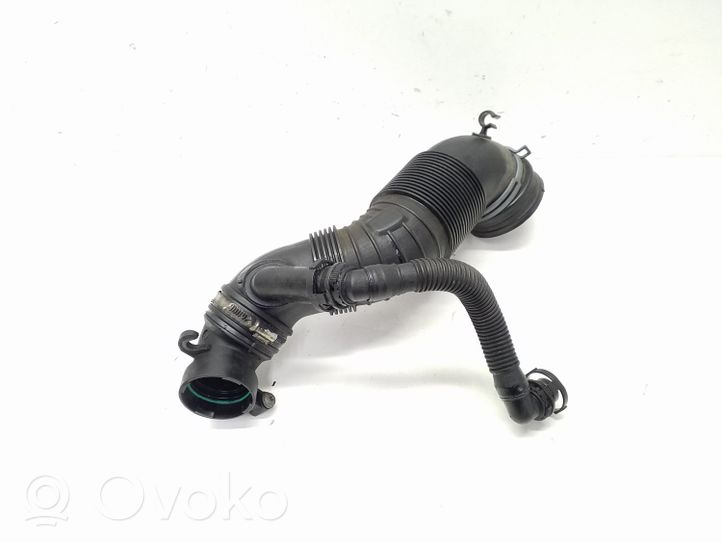 Volkswagen Tiguan Turbo air intake inlet pipe/hose 5N0129656