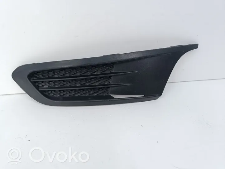 Volkswagen Jetta VI Front bumper lower grill 5C6853665