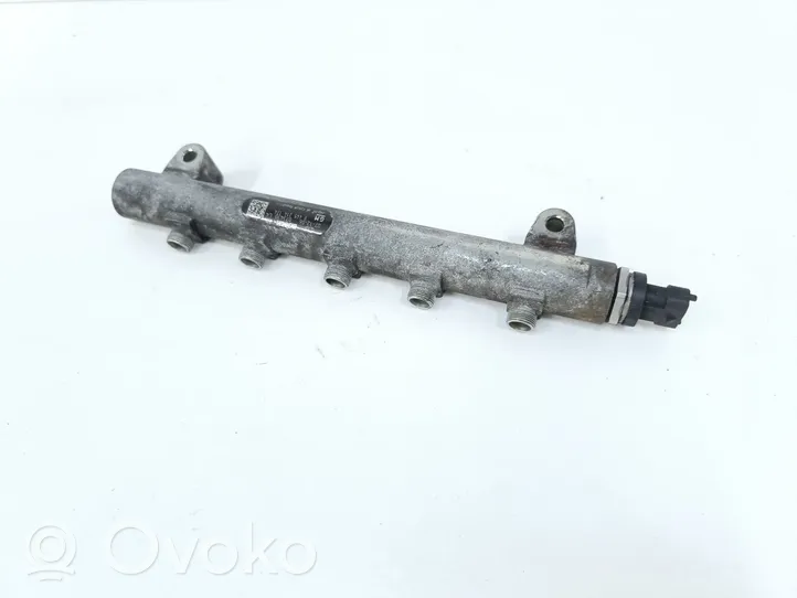 Chevrolet Captiva Kraftstoffverteiler Einspritzleiste Verteilerrohr 0445214174