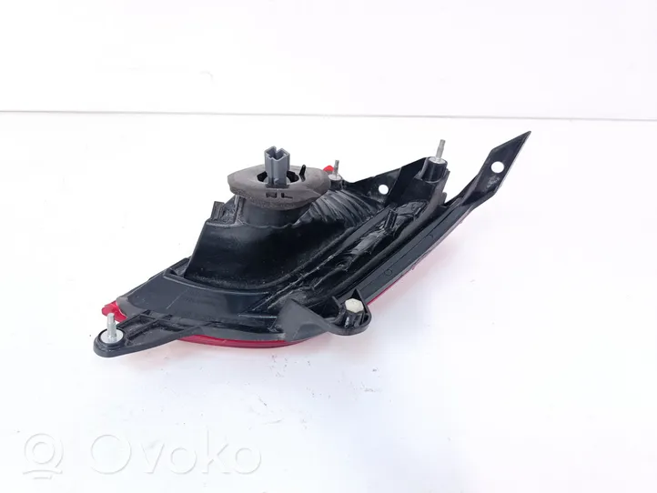 Subaru Outback (BS) Luci posteriori del portellone del bagagliaio 946073