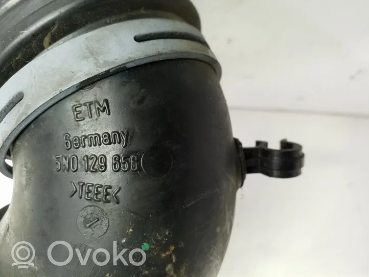 Volkswagen Tiguan Część rury dolotu powietrza 5N0129656