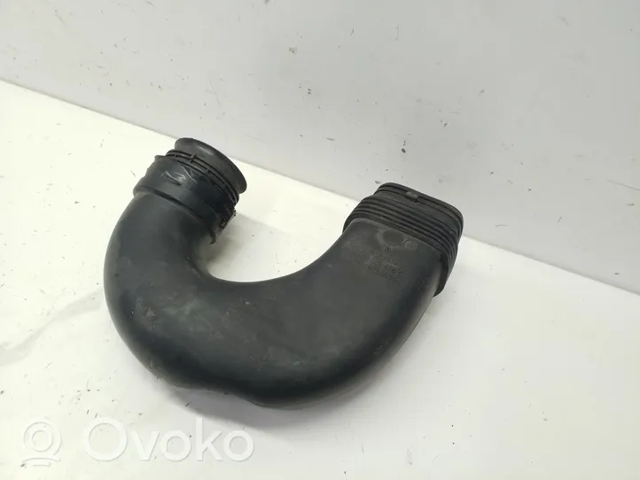 Volkswagen Tiguan Część rury dolotu powietrza 5N0129618C