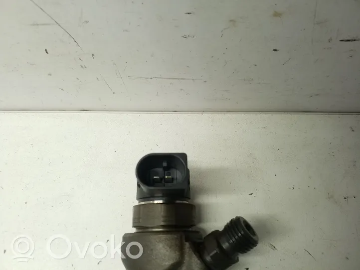 Volkswagen Tiguan Injecteur de carburant 03L130277J