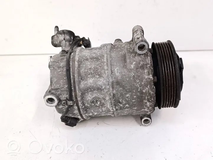 Land Rover Discovery 4 - LR4 Ilmastointilaitteen kompressorin pumppu (A/C) 8W8319D629AD