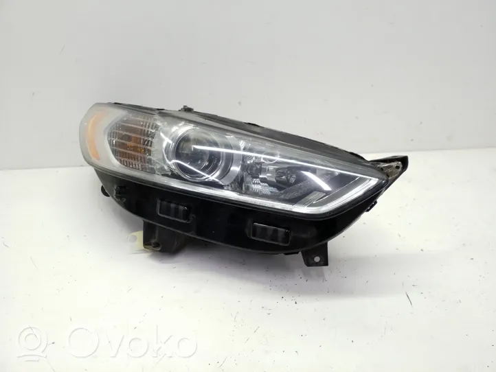 Ford Fusion II Faro/fanale DS7313W029