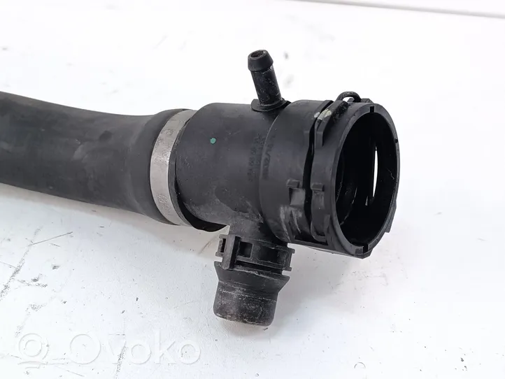 BMW X1 E84 Tuyau de liquide de refroidissement moteur 7612444