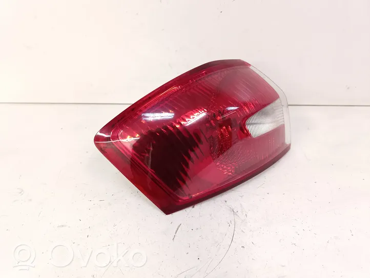 Ford Kuga I Rear/tail lights 8V4113405AE