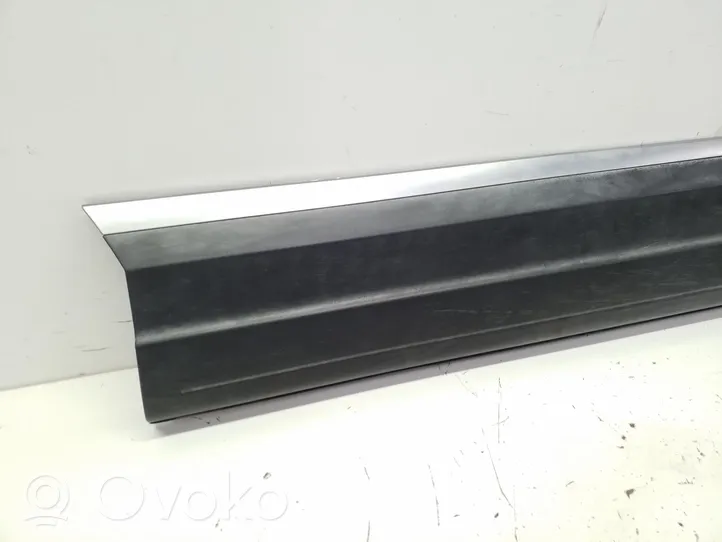 Volkswagen Tiguan Front door trim (molding) 5N0854940D