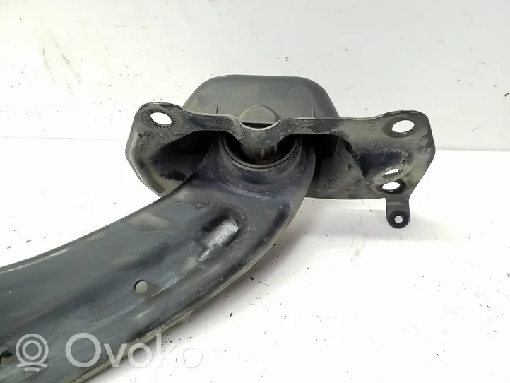 Volkswagen Tiguan Triangle bras de suspension supérieur arrière 3C0505226B