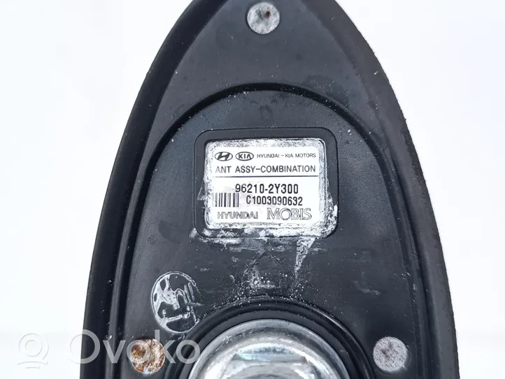 Hyundai ix35 Antena (GPS antena) 962102Y300